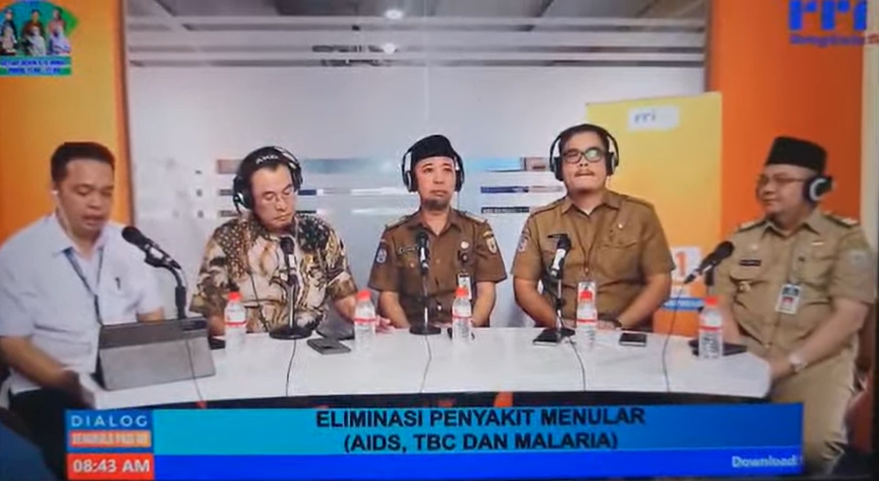 Dialog interaktif di RRI dengan teman "Eliminasi Penyakit Menular'.